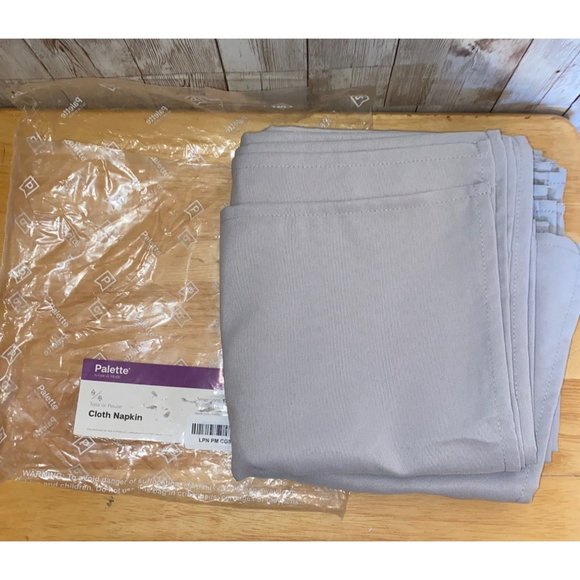 Gee Di Moda Cloth Dinner Napkins 17" x 17" Silver Washable Polyester Wedding - Picture 2 of 2